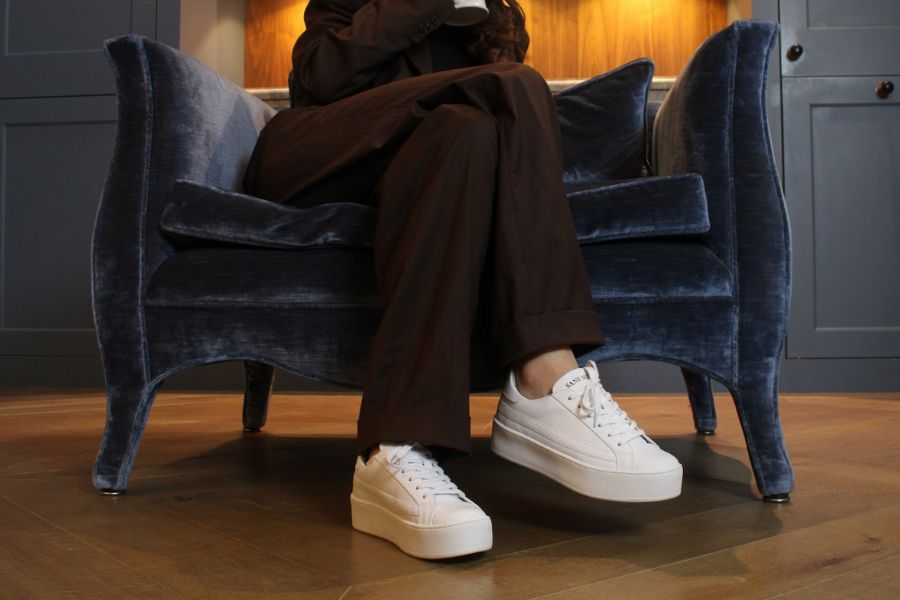 WOMEN'S WHITE TRAINER COLLECTION