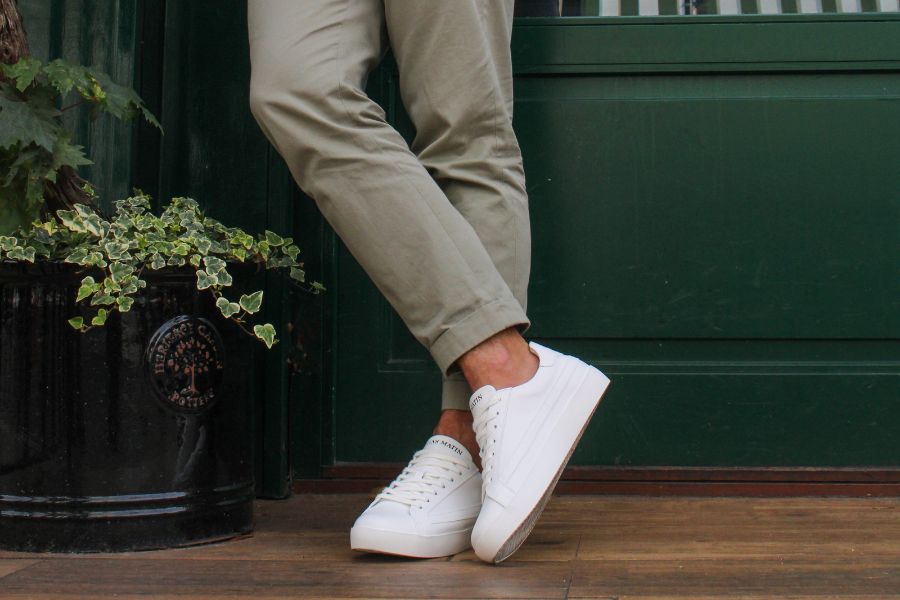 MEN'S WHITE TRAINER COLLECTION