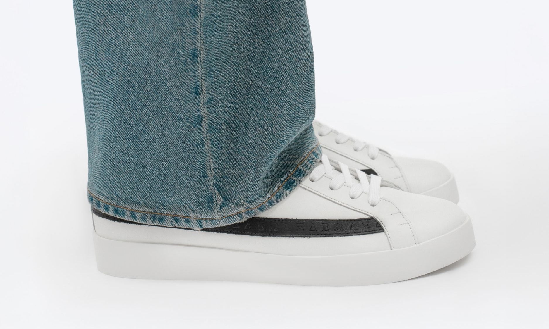 OLYMPUS LOWTOPS