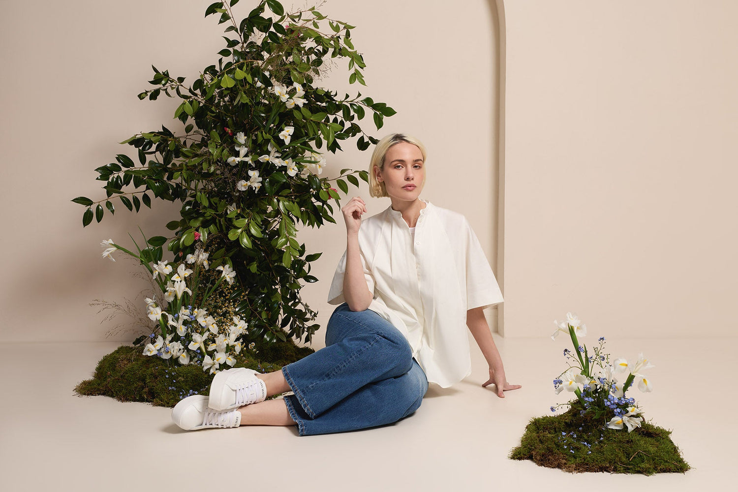 WOMEN'S BESTSELLERS