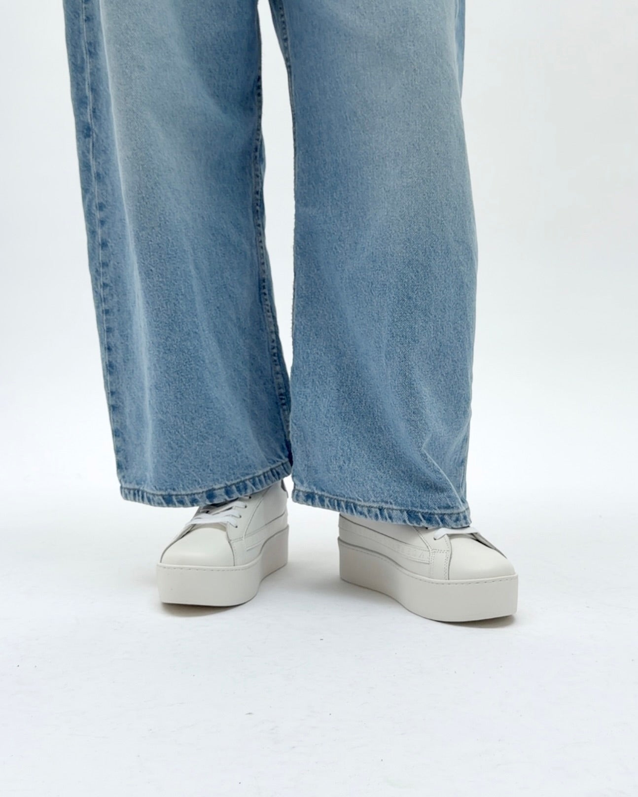 Gaia Platform Trainers - White Leather